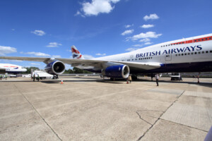 B747