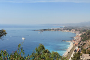 Giardini coastline