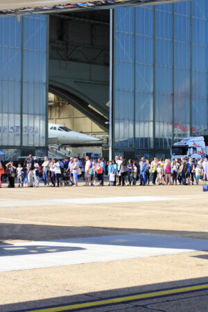 Crowds and concorde