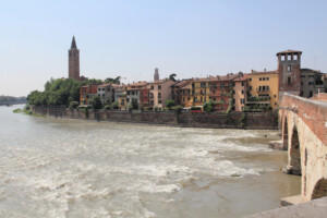 Ponte Pietra